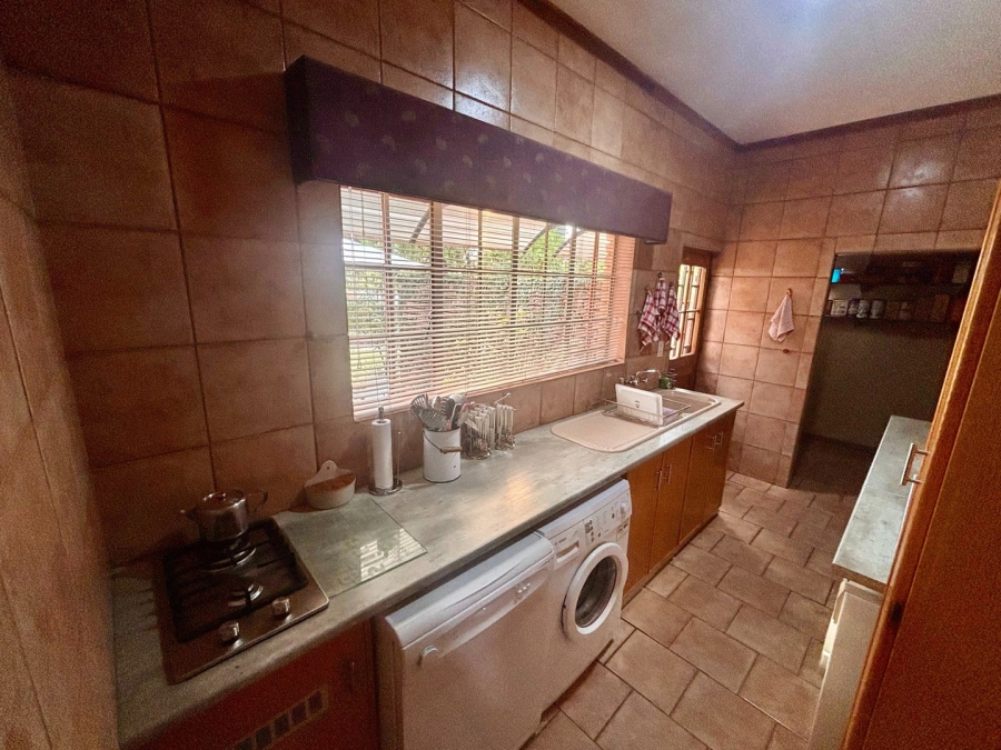 5 Bedroom Property for Sale in Wilkoppies North West